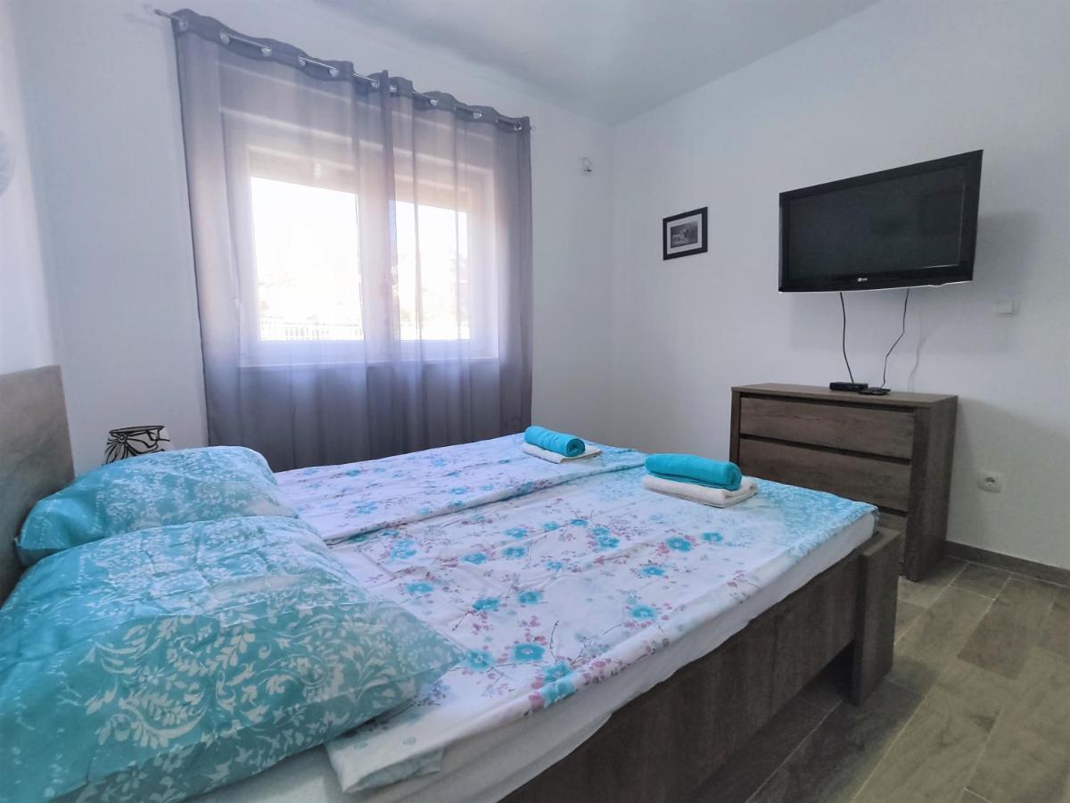 Sunny Attic Apartment With Balcony & Modern City Apartment With Outdoor Area, No Balcony Trogir Buitenkant foto