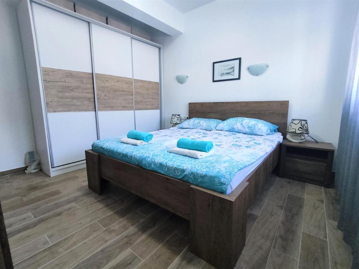 Sunny Attic Apartment With Balcony & Modern City Apartment With Outdoor Area, No Balcony Trogir Buitenkant foto