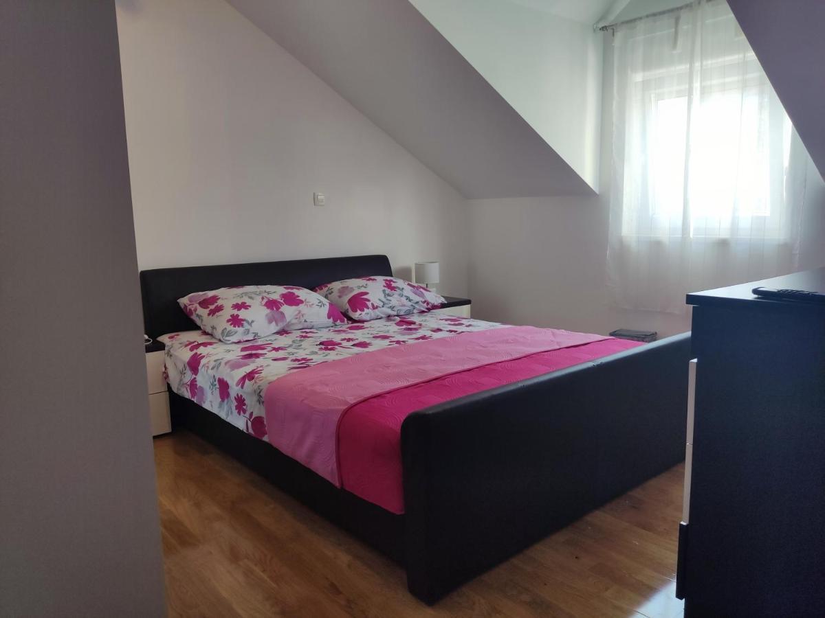 Sunny Attic Apartment With Balcony & Modern City Apartment With Outdoor Area, No Balcony Trogir Buitenkant foto