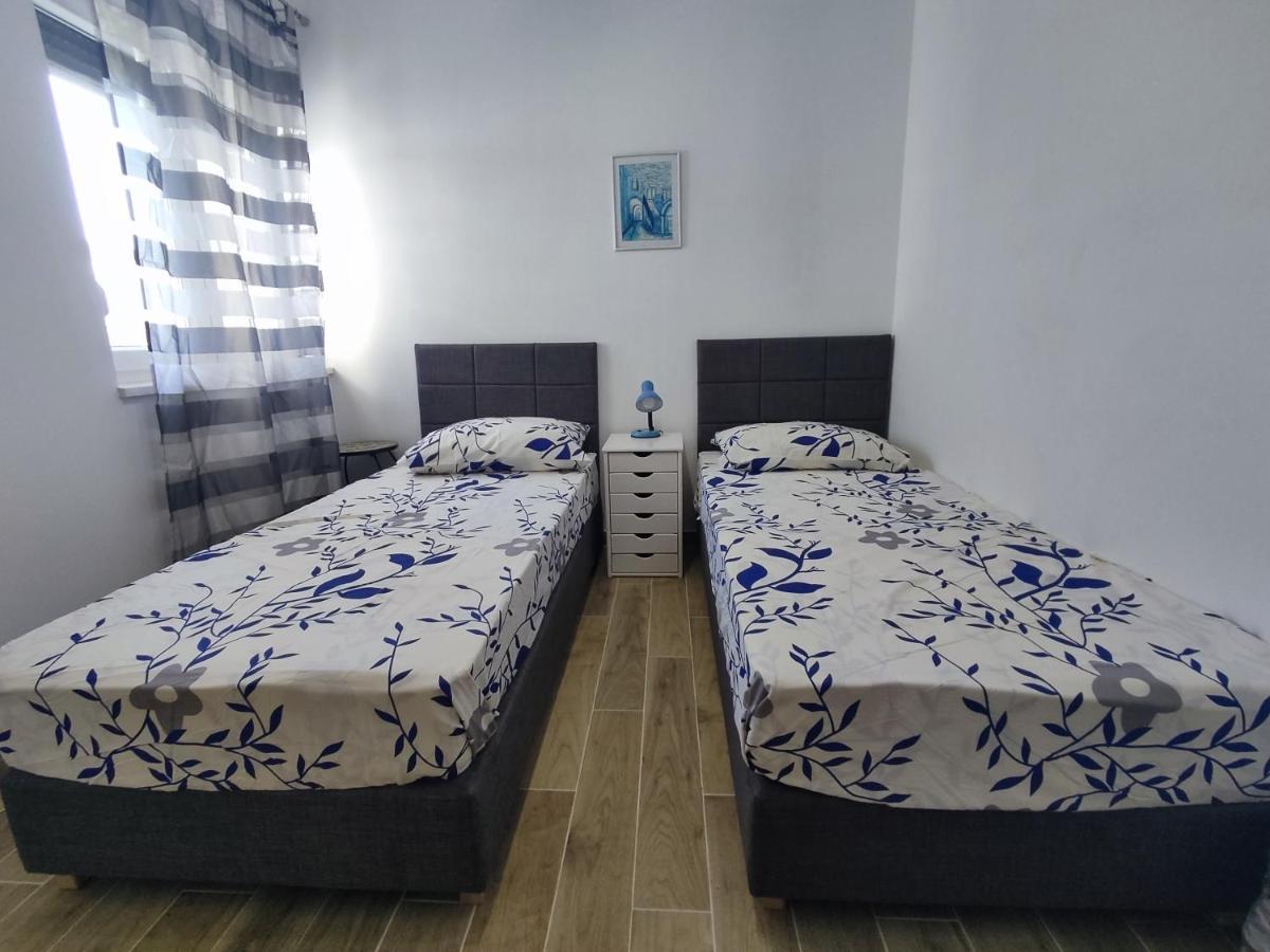 Sunny Attic Apartment With Balcony & Modern City Apartment With Outdoor Area, No Balcony Trogir Buitenkant foto