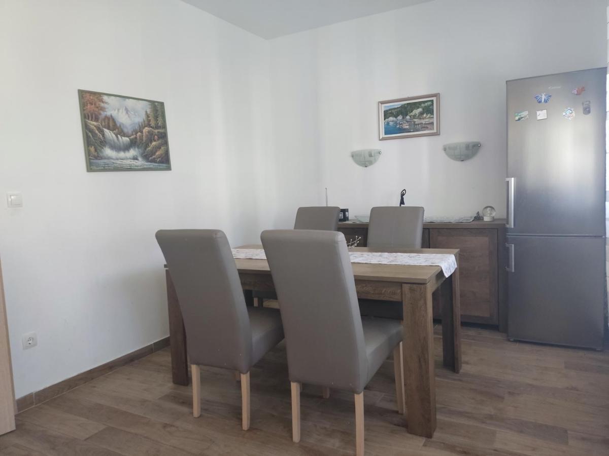 Sunny Attic Apartment With Balcony & Modern City Apartment With Outdoor Area, No Balcony Trogir Buitenkant foto