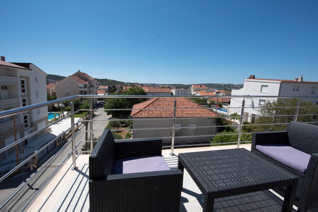 Sunny Attic Apartment With Balcony & Modern City Apartment With Outdoor Area, No Balcony Trogir Buitenkant foto
