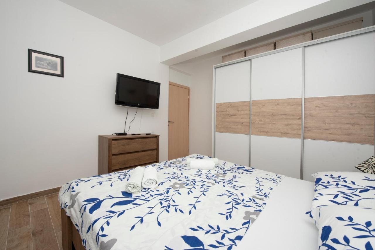 Sunny Attic Apartment With Balcony & Modern City Apartment With Outdoor Area, No Balcony Trogir Buitenkant foto